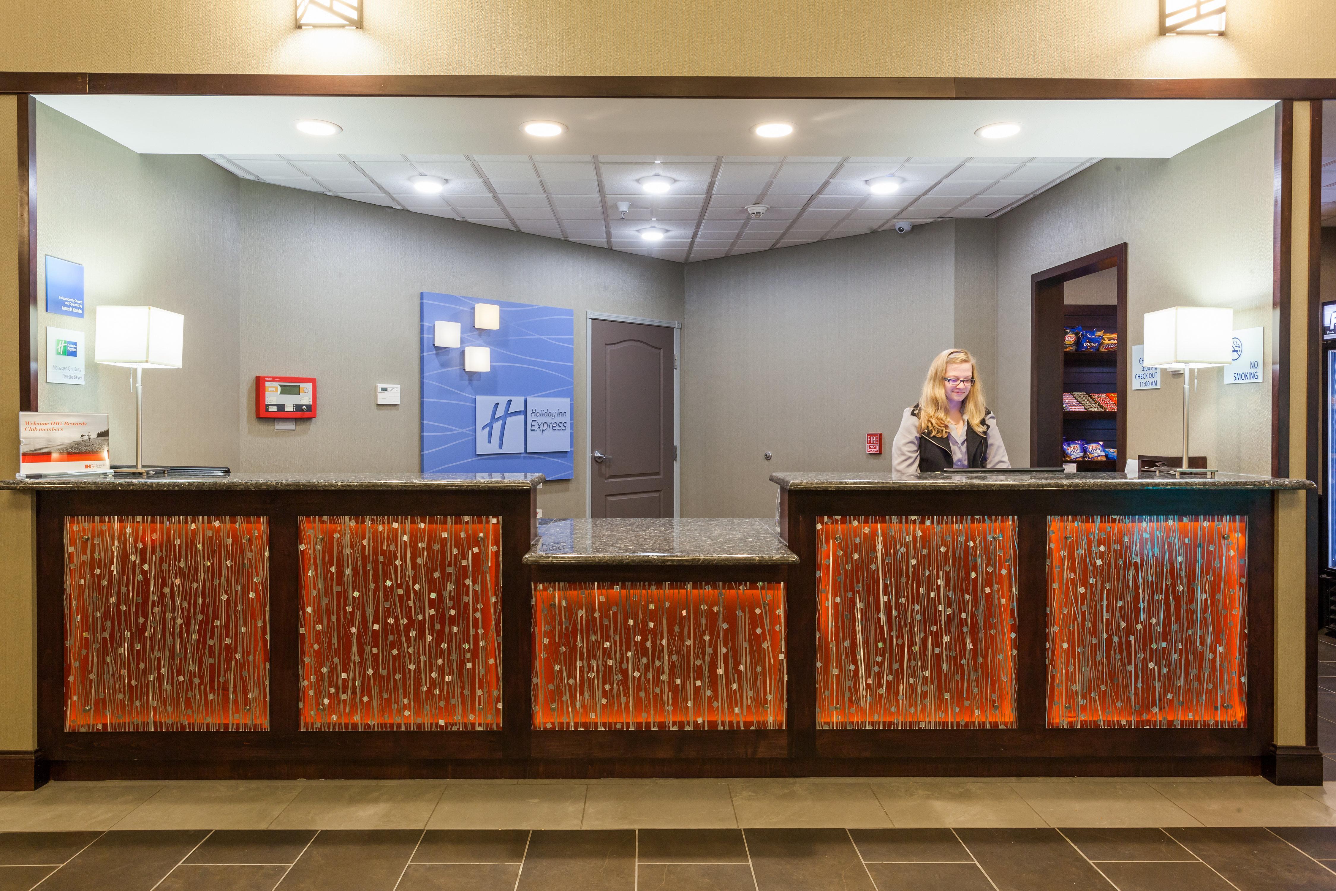 Holiday Inn Express & Suites Rapid City, An Ihg Hotel Eksteriør bilde